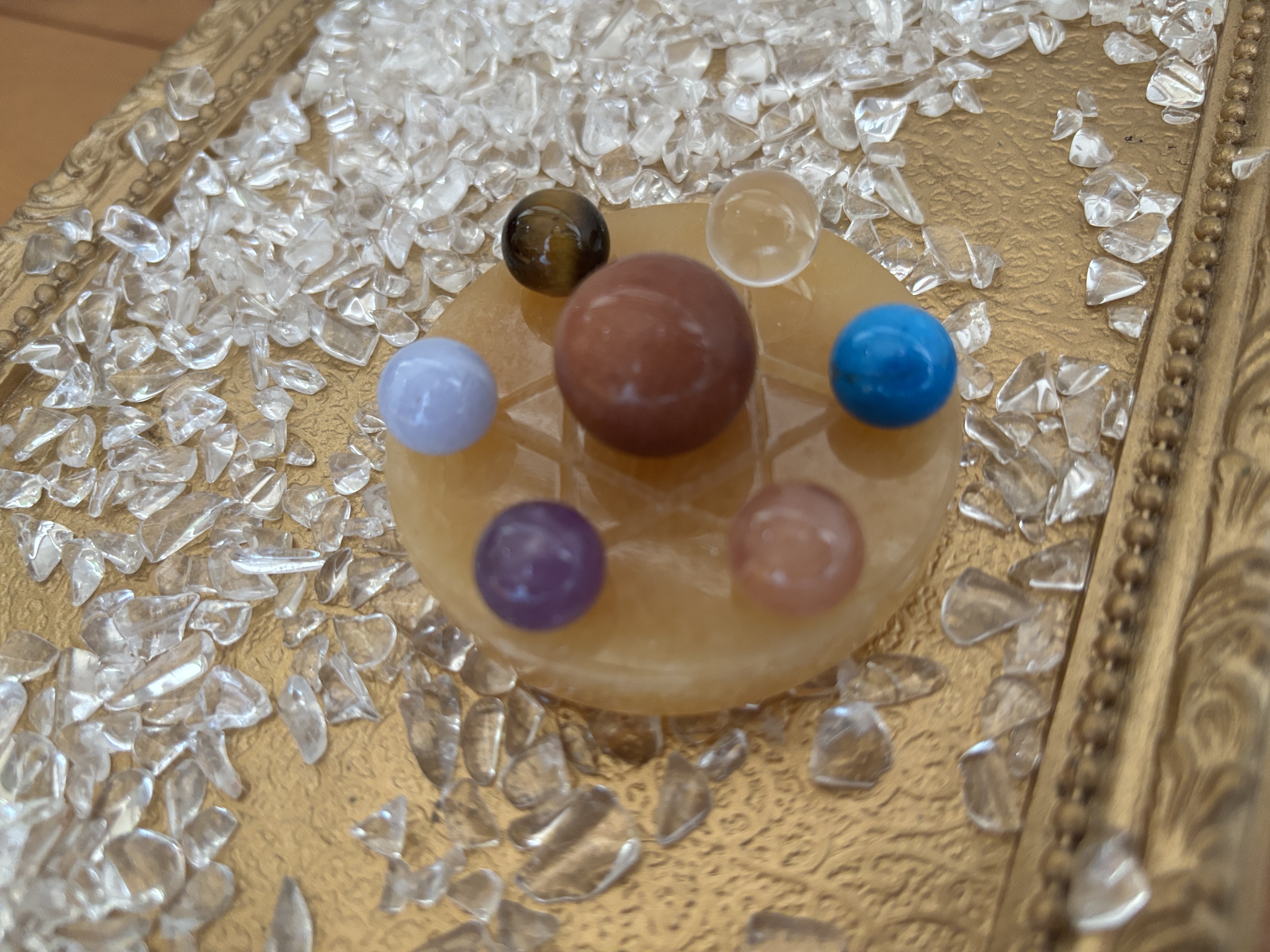 人生を輝かせる7つのエッセンスの関係を表した図